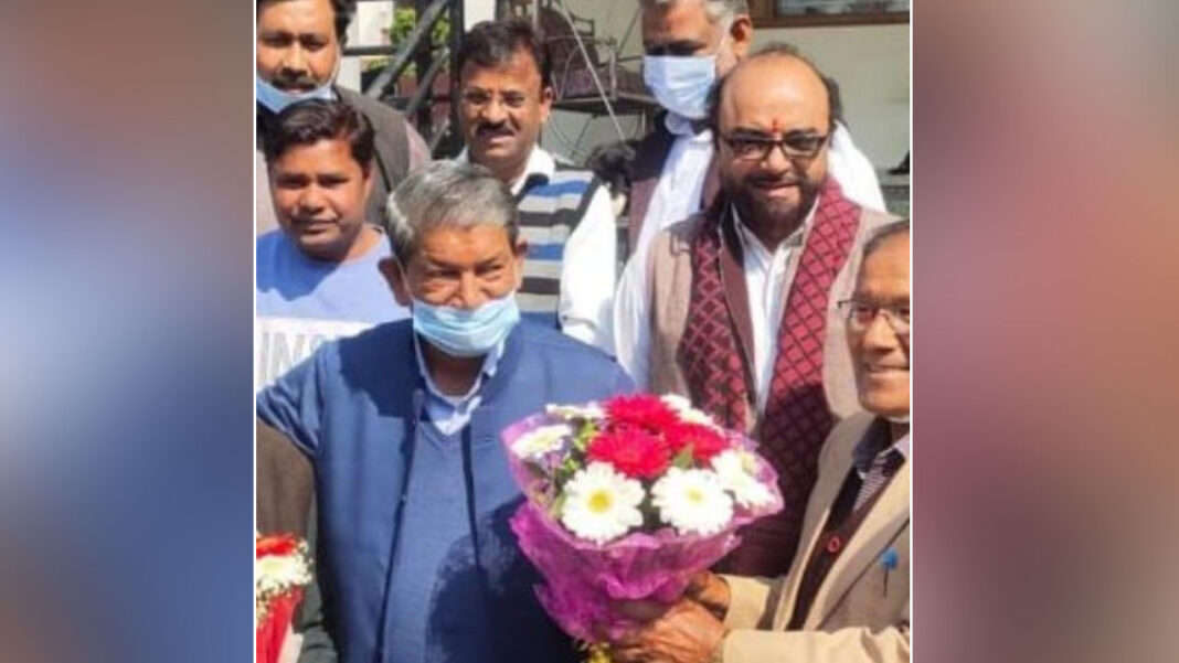 Harish Rawat was welcomed by the workers