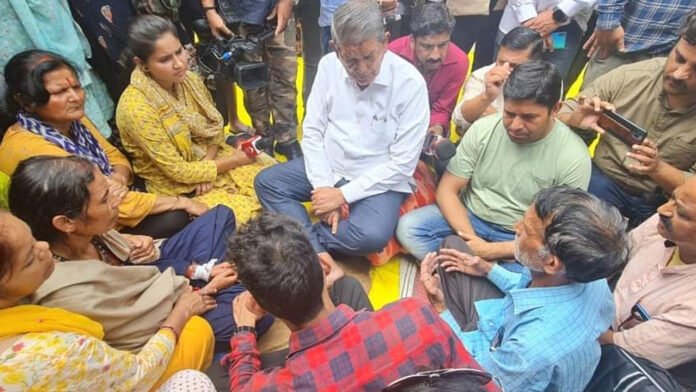 Harish Rawat met Ankita Bhandari's family