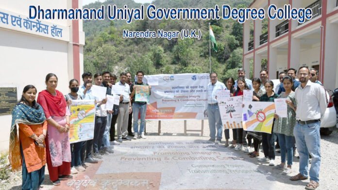 Sonali Pundir in essay competition and Gayatri topped in poster