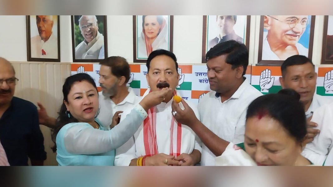 Uttarakhand Congress celebrates after bumper victory in Karnataka