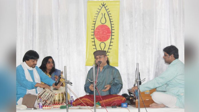 Pt Raghunandan Panshikar enthralled music lovers