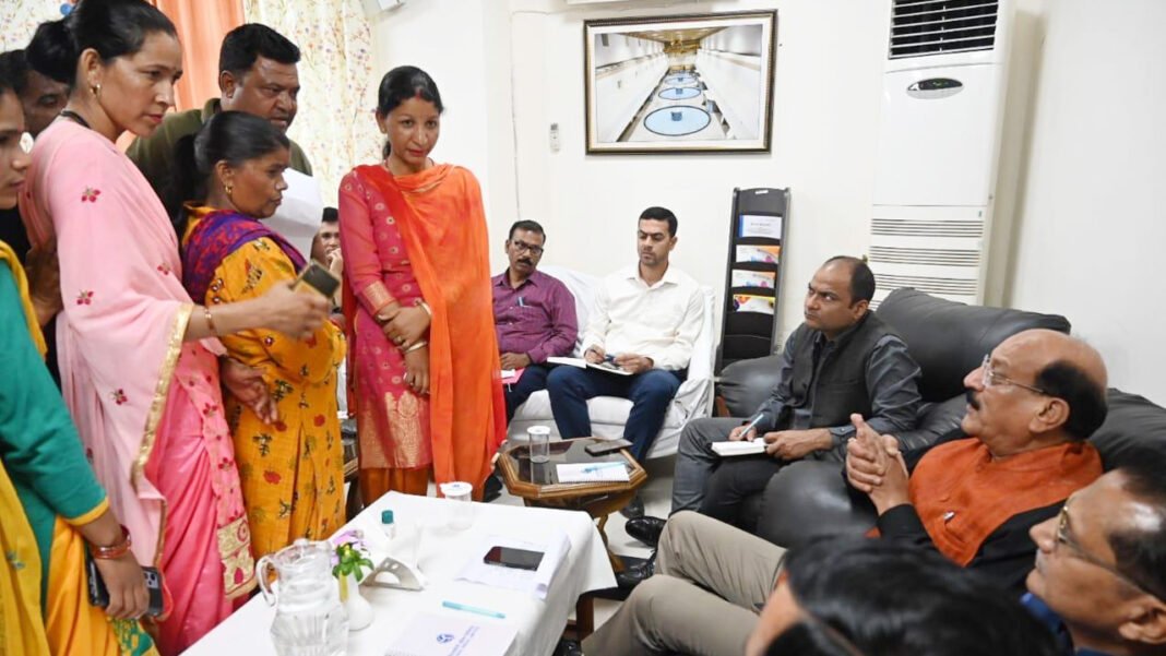 Subodh Uniyal listened to the problems of the people