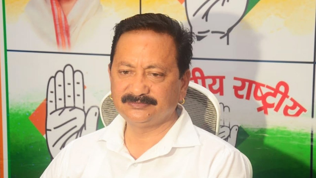 माहरा ने मेयर व विधायक पर लगाए जमीनें खुर्द-बुर्द करने के आरोप