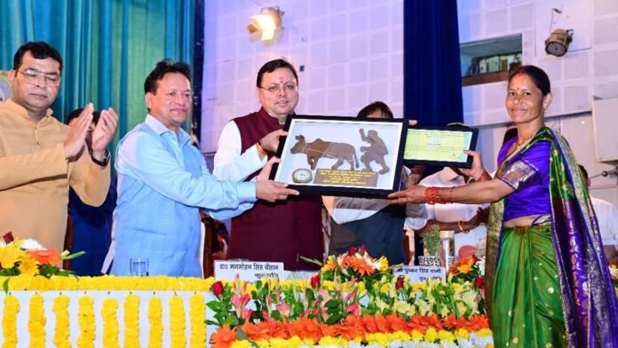 CM inaugurated the agriculture industry exhibition