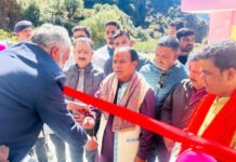 स्वास्थ्य मंत्री डा. धन सिंह रावत ने परखी यमुनोत्री धाम की स्वास्थ्य व्यवस्थाएं Dhan Singh Rawat inspected the health facilities of Yamunotri