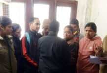 ततैयों के काटने से महिला की मौत Woman dies after being stung by wasps