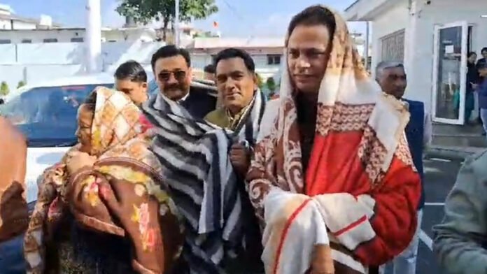 Congress MLA reached assembly wearing a blanket