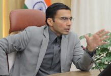 एक सप्ताह के भीतर शिकायतों का निस्तारण करें विभाग : डीएम Department should resolve complaints within a week