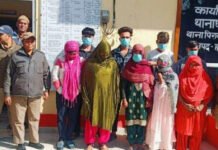 सैक्स रैकेट का खुलासा, 5 महिलाओं सहित नौ गिरफ्तार Sex racket exposed