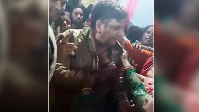 A policeman head was broken in an attempt to stop DJ