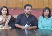 पीड़ित ने पुलिस और आप नेता पर लगाया लाखों की लूट का आरोप The victim accused the police of looting lakhs