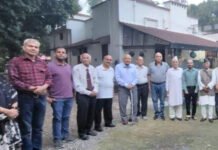 प्राइवेट स्कूलों की मनमाने शुल्क वृद्धि के खिलाफ कठोर कानून बनाने की मांग Demand for making strict laws against private schools