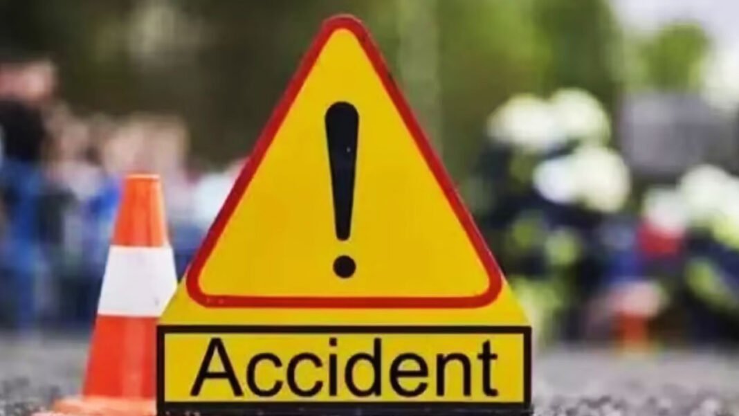 High speed car collides with e-rickshaw