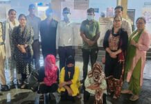 सेक्स रैकेट का भंडाफोड़, तीन महिलाएं समेत 6 गिरफ्तार 6 arrested including 3 women in sex racket