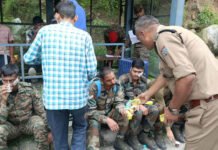 बदरीनाथ हाईवे पर सेना के जवानों की बस पलटी, कई घायल bus carrying army personnel overturned