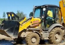 प्रेमनगर में मजार पर चला बुलडोजर Bulldozer ran on tomb in Prem Nagar