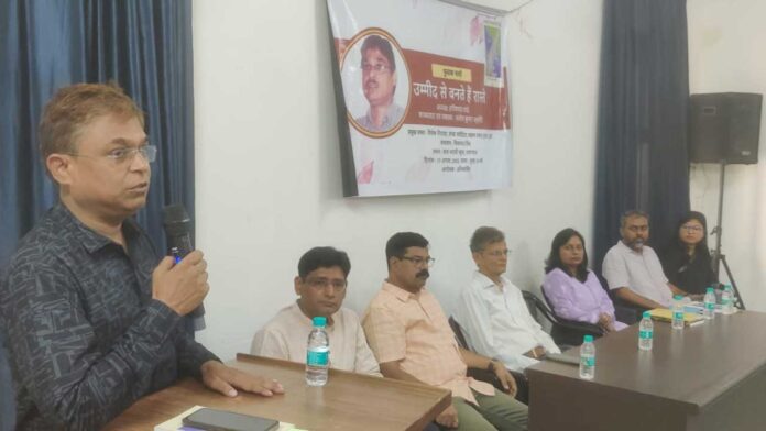 Poet Santosh Kumar Chaturvedi