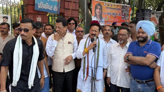 Karan-Mahara The government will fall in 12 hours