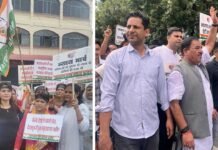 भाजपा मुख्यालय का शुद्धिकरण करने पहुंचे कांग्रेसी गिरफ्तार Congressmen arrived to purify the BJP headquarters