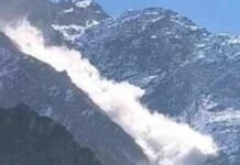 बदरीनाथ धाम में कंचन गंगा के पास टूटा ग्लेशियर Glacier breaks near Kanchan Ganga in Badrinath Dham