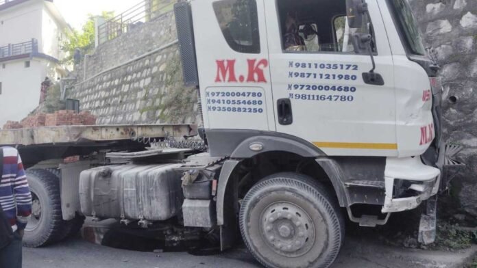 trolley Drunk trolley driver crushes vehicle