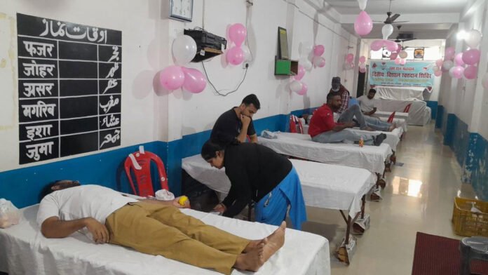 Blood-donation Muslim youth donated 85 units of blood