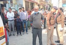 पत्नी को मौत के घाट उतारने के बाद पति फरार, तलाश में जुटी पुलिस Husband absconded after killing wife