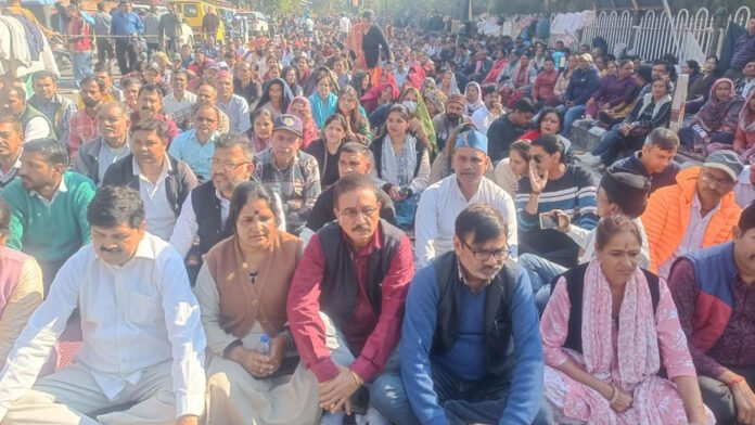 Talks between UPNL employees and Military Welfare Minister