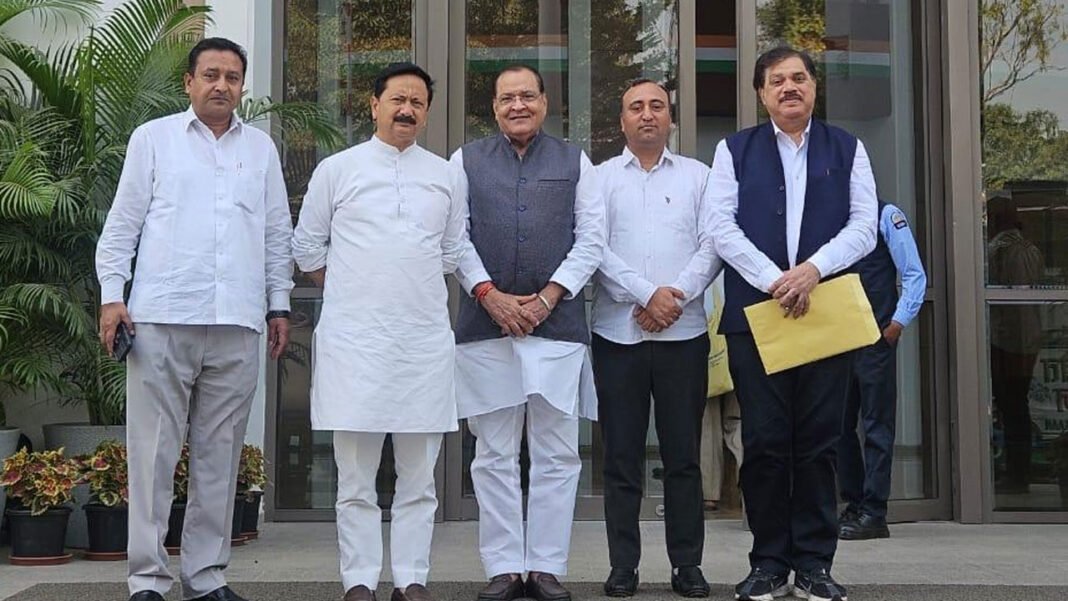 There is a buzz of major change in Uttarakhand Congress