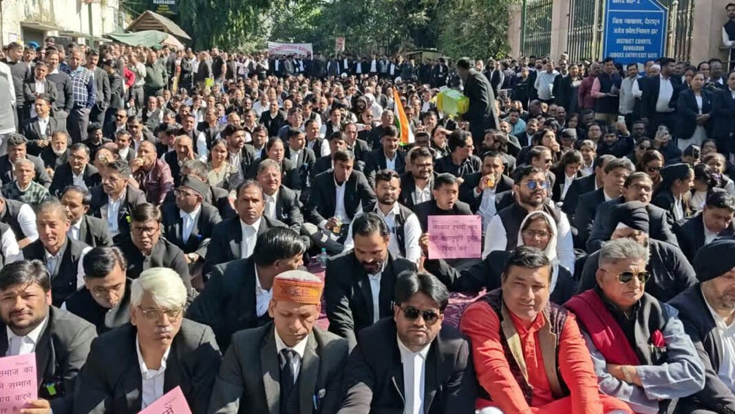 Lawyers strike continues for the sixth day