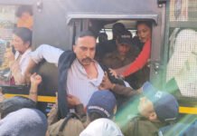 बेरोजगार नर्सिंग अधिकारियों का सीएम आवास कूच, पुलिस ने हिरासत में Unemployed nursing officers march to CM residence