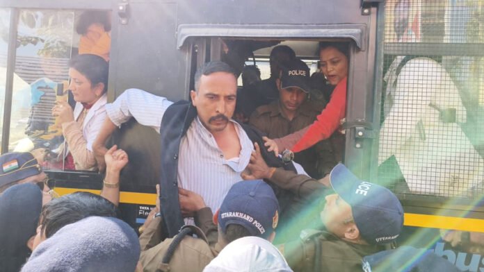 Unemployed nursing officers march to CM residence