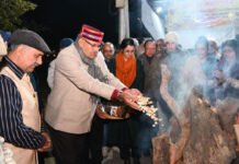 लोहड़ी पर्व समाज को जोड़ने और नई ऊर्जा देने वाला उत्सव : गणेश जोशी Lohri festival unites community