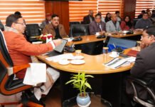 उद्योगपतियों के साथ नियमित संवाद और संपर्क बढ़ाया जाए : मुख्यमंत्री धामी Regular dialogue with industrialists should be increased