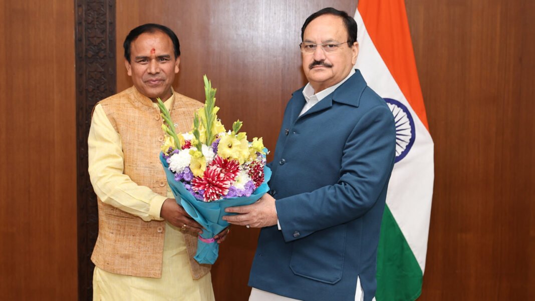 Dr. Dhan Singh Rawat met Union Health Minister