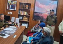 दीपक व विजय पर दर्ज मुकदमा वापस लेने की मांग case filed against Deepak and Vijay