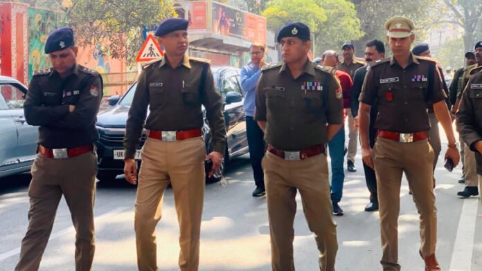 SSP Pramendra inspected roads that were blocked due to rallies