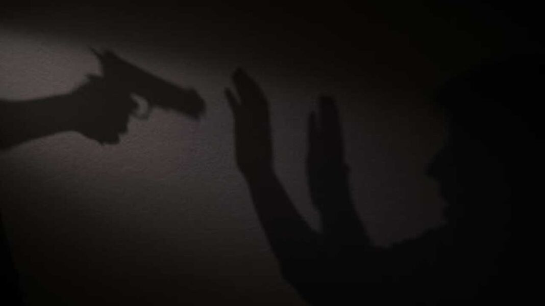 A divorced lover murdered his girlfriend