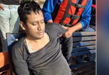 नदी मे डूब रहे व्यक्ति के लिए देवदूत बनी पुलिस, बचाई जान Police officers became guardian angels for a man drowning in river