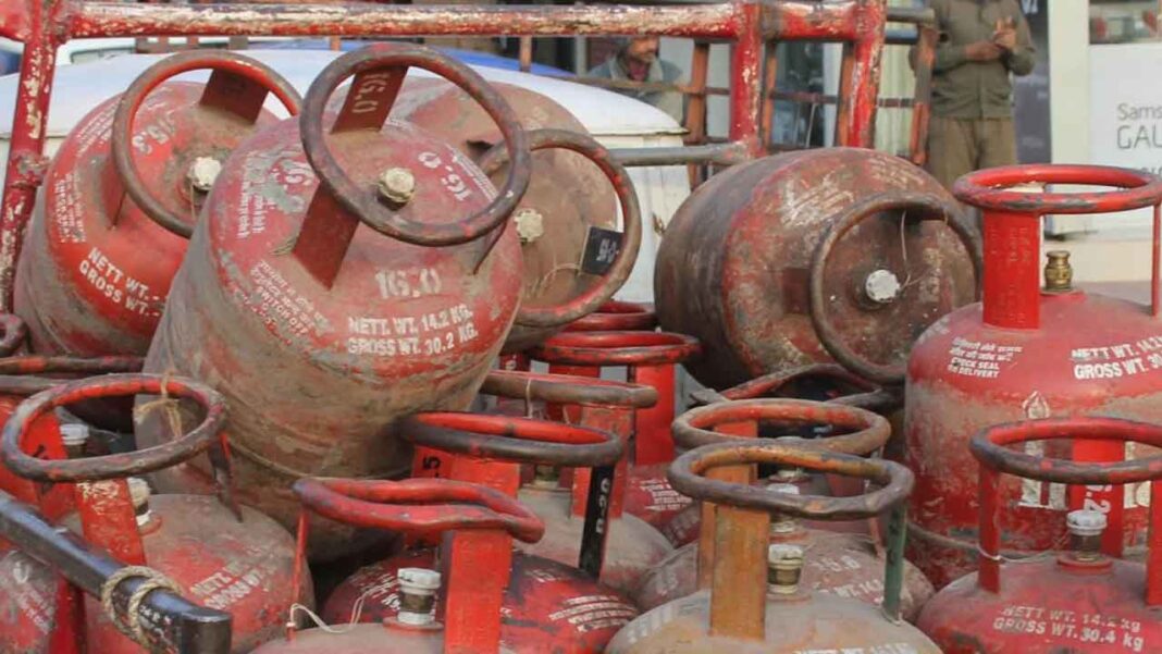44000 Gas Consumers Will Have to Surrender Their Cylinders