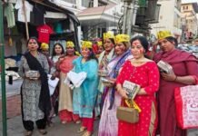 निजी फाउंडेशन ने किन्नर समाज के साथ किया होली मिलन कार्यक्रम Holi Milan program organized with the transgender community