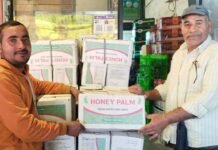 ईरान संकट की आंच बाजार तक, चावल-सूखे मेवे व फलों की कीमतों में उछाल Iran crisis hits markets