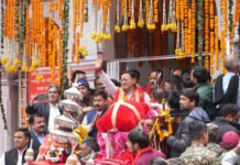 गंगोत्री और यमुनोत्री धाम के कपाट श्रद्धालुओं के लिए खुले doors of Gangotri and Yamunotri shrines opened for devotees