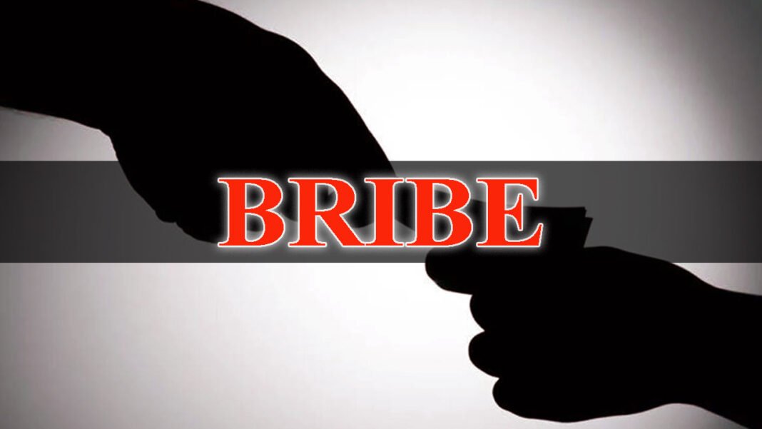 Corrupt JE Arrested