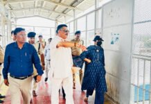 कुंभ मेला-2027 की तैयारी : मेला अधिकारी ने ज्वालापुर रेलवे स्टेशन सहित घाटों एवं सड़कों का किया निरीक्षण Fair Officer inspected the ghats and roads