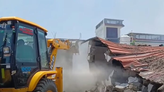 Budozer Tense atmosphere following the youth's murder