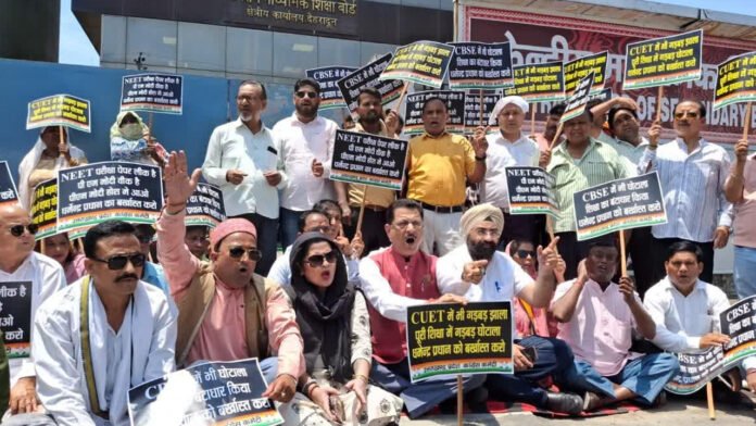 Dhasmana Union Education Minister Must Be Sacked
