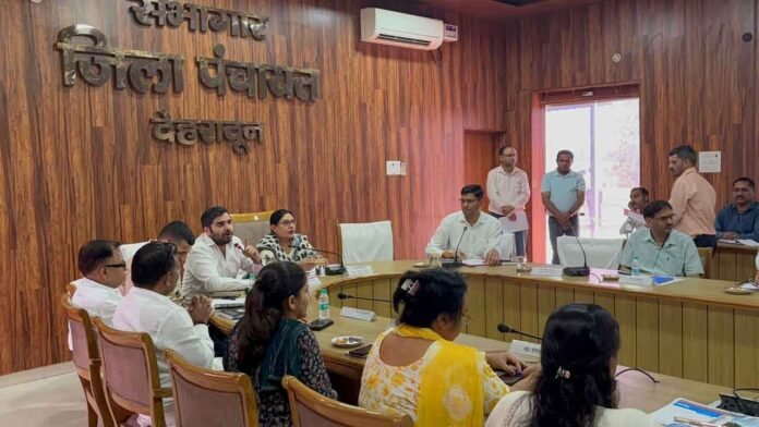 Officials surrounded regarding public problems
