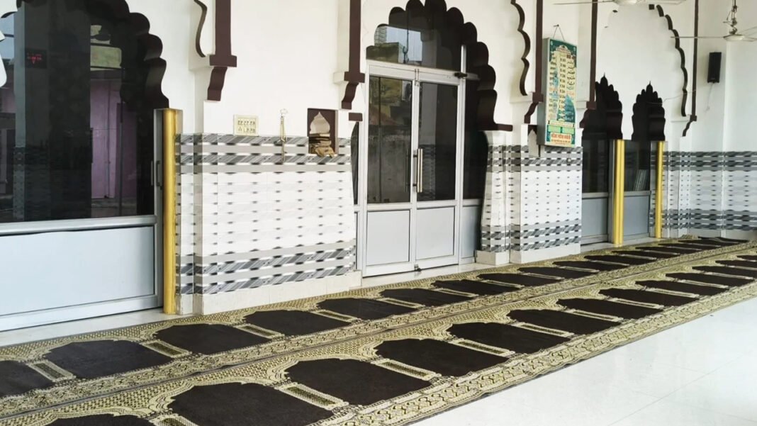 Notices issued to 6 mosques and madrasas built on government land