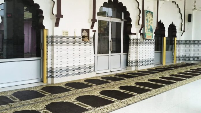 Notices issued to 6 mosques and madrasas built on government land